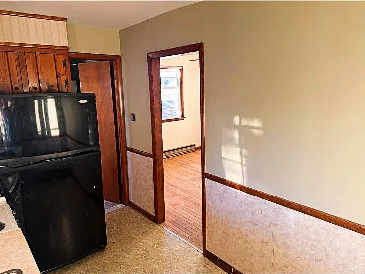 3 bed, 950 sqft, $1,200 — Photo 4