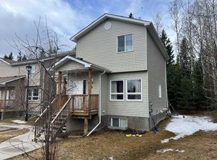 624 41st St #8, Edson, AB T7E1A4