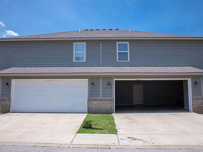 1316 N Sicily Ln — Photo 2