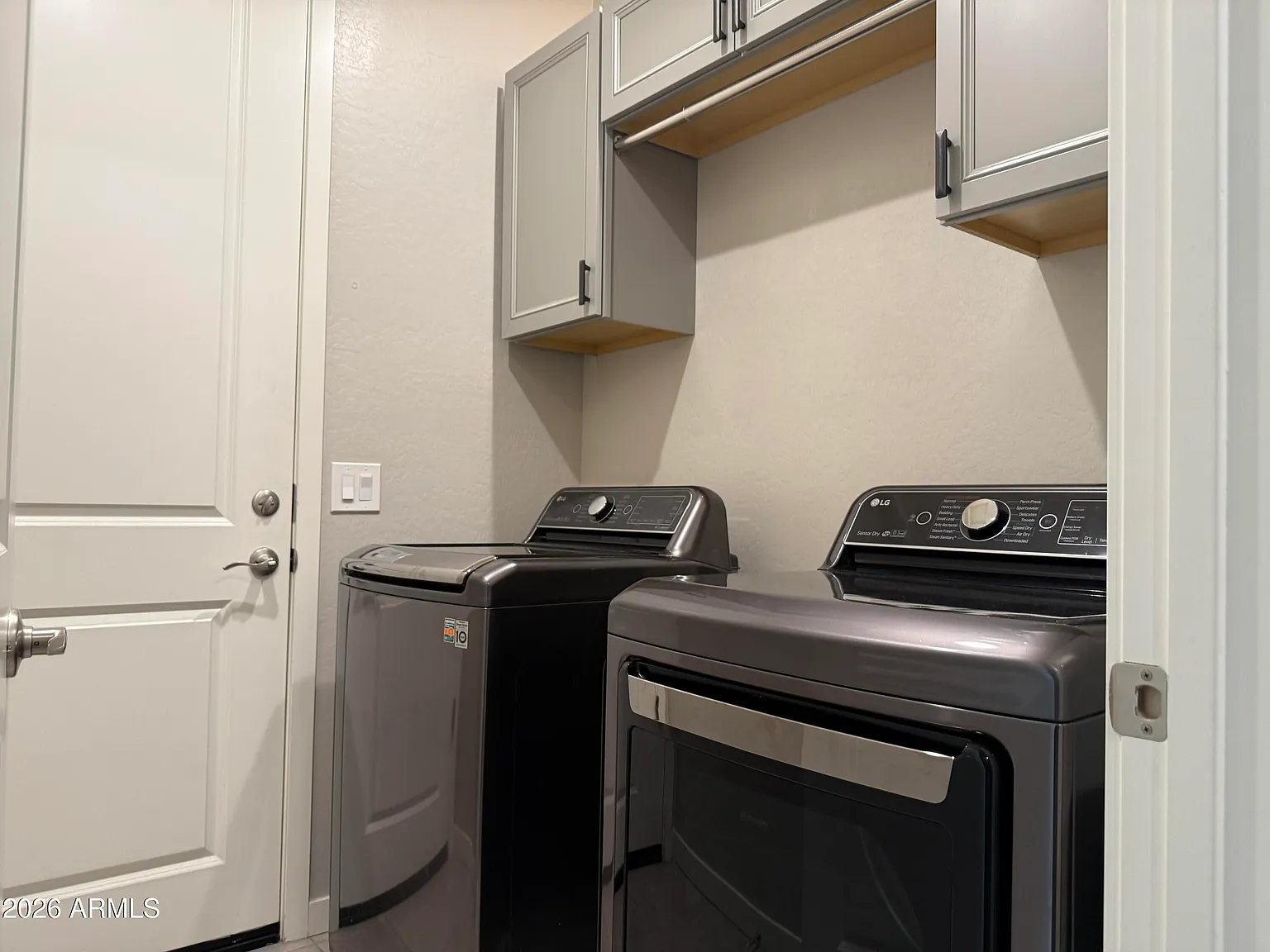 3 bed, 2.0 bath, 1803 sqft, $2,750 — Photo 3