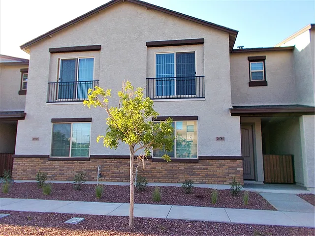 20785 W Thomas Rd — Photo 1