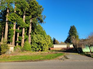 6067 Avalon Dr, Eureka, CA 95503