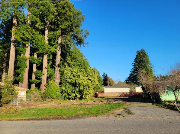 6067 Avalon Dr, Eureka, CA 95503