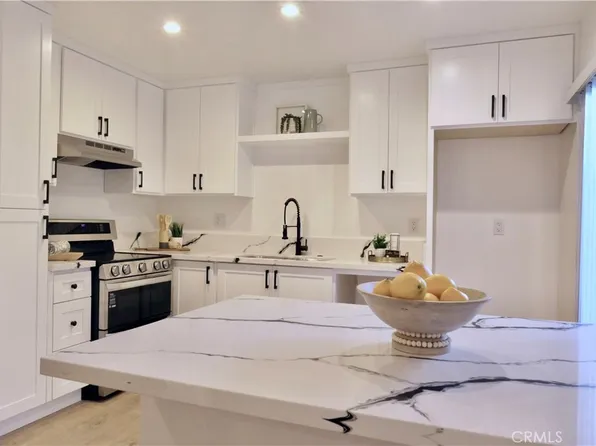 7300 Lennox Ave, Van Nuys, CA 91405