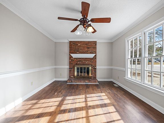 4th image of 2900 Broadlands Dr