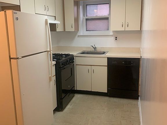 4th image of 6623 Austin St APT 2