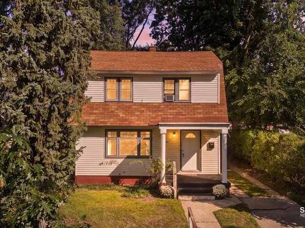 545 Ardmore St SE, Grand Rapids, MI 49507