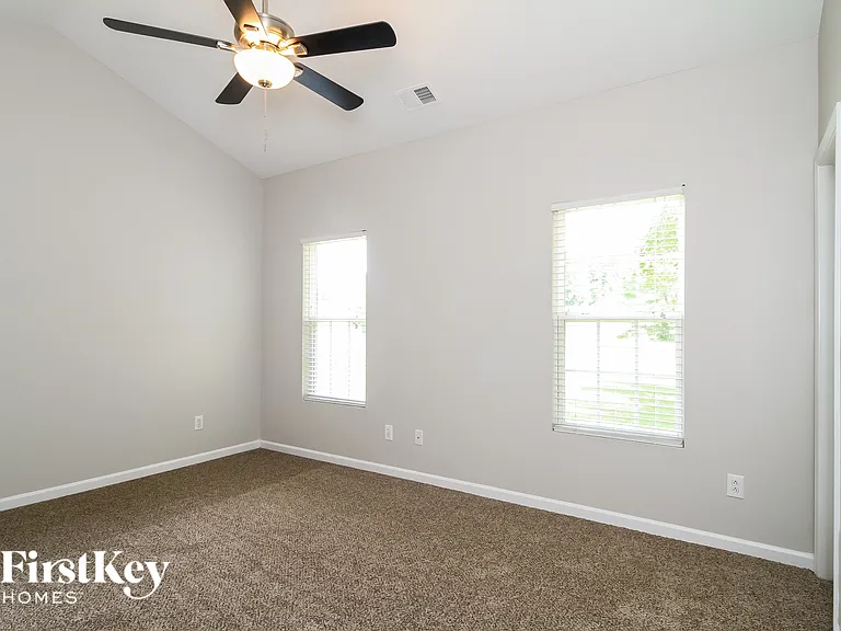 365 Silver Creek Trl — Photo 9