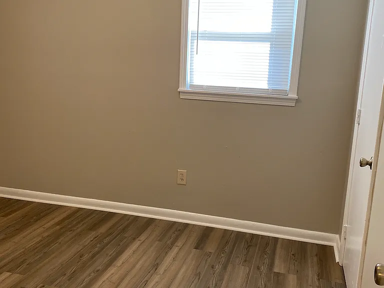 110 Evergreen Ln #3 — Photo 12