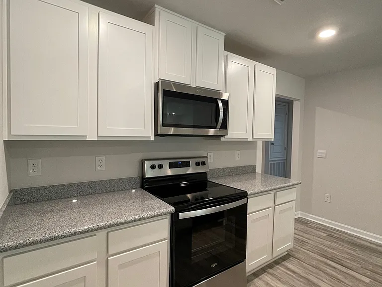 8661 Pathstone Blvd — Photo 40