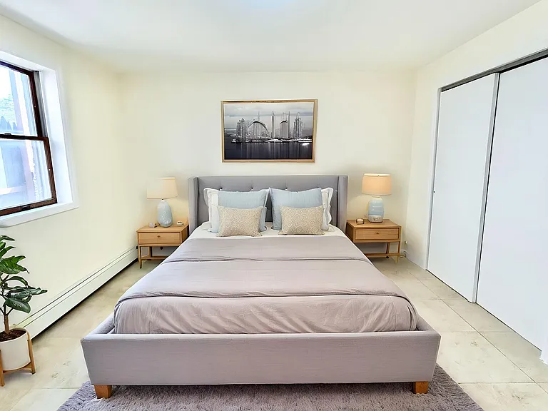 164 Rossiter Ave #1 — Photo 34