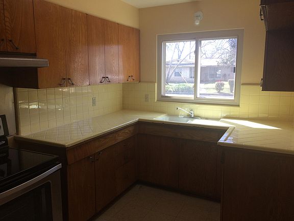Kitchen - NO APPLIANCES INCLUDED