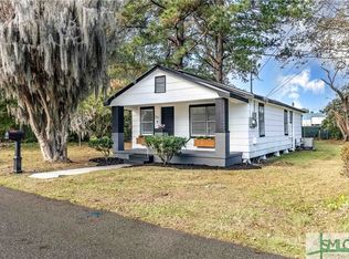 37 Leon Village Dr, Savannah, GA 31408