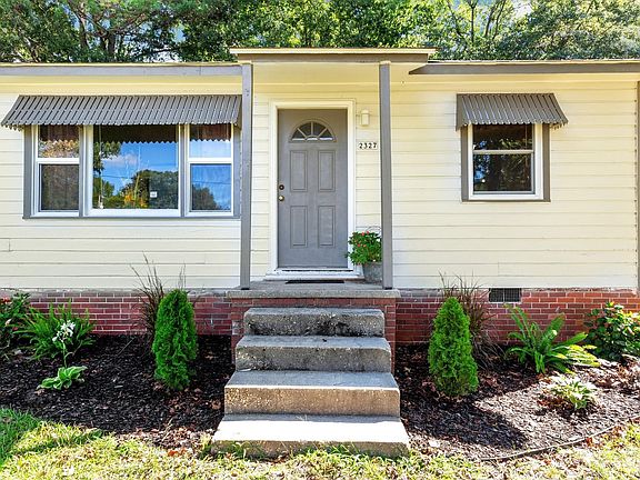 5th image of 2327 Dewitt St