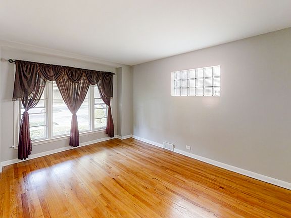 5th image of 1817 N 72nd Ct