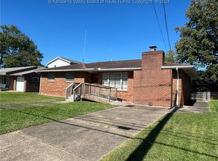 2038 Washington Ave, Saint Albans, WV 25177