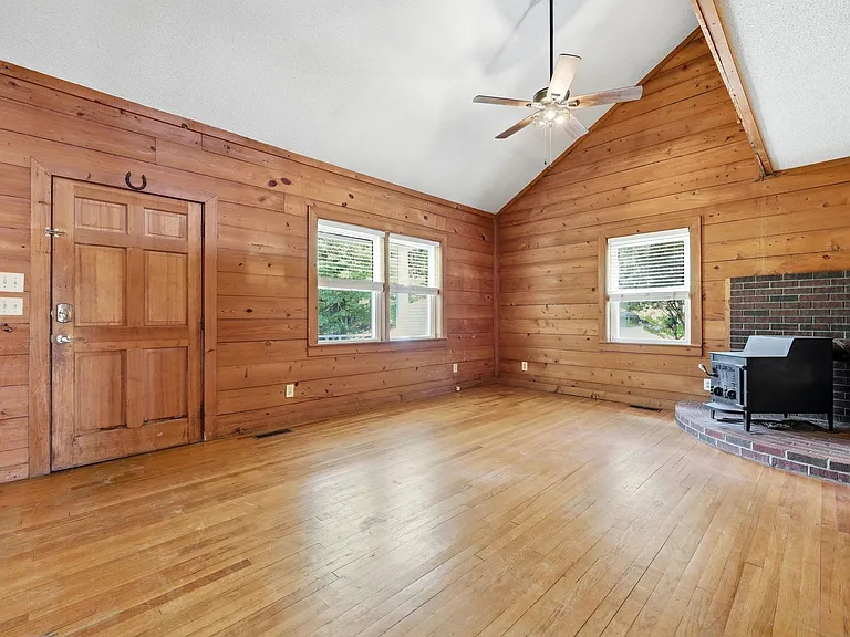 1184 Jim Christian Rd — Photo 10