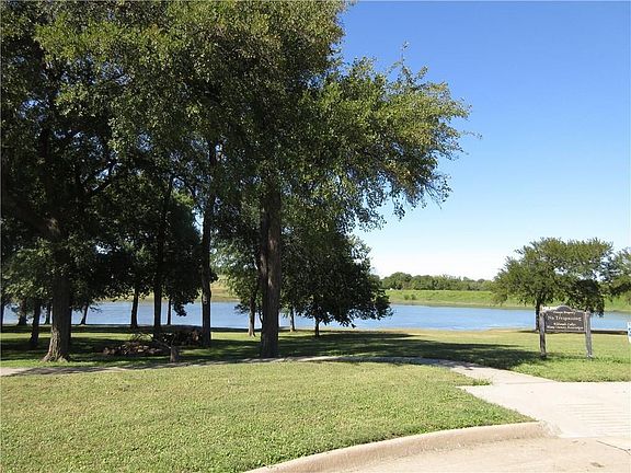 5th image of 1501 Waterside Dr