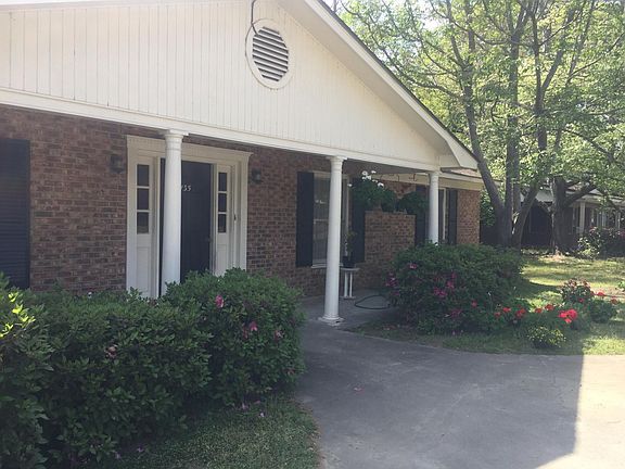 2nd image of 135 Gentilly Dr #B