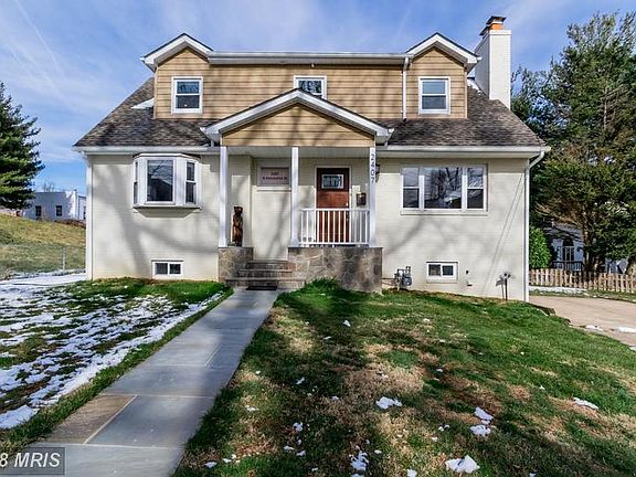 Welcome Home to 2407 N Kensington St