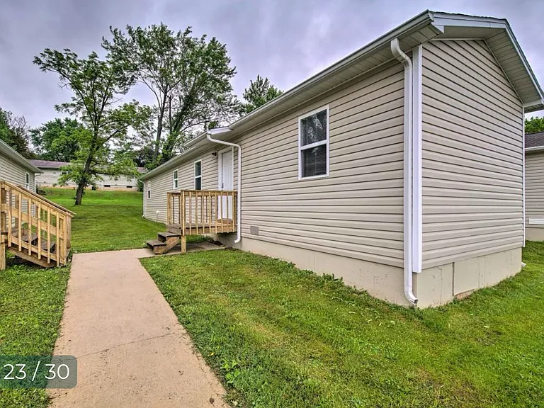 916 Renfrow St — Photo 17