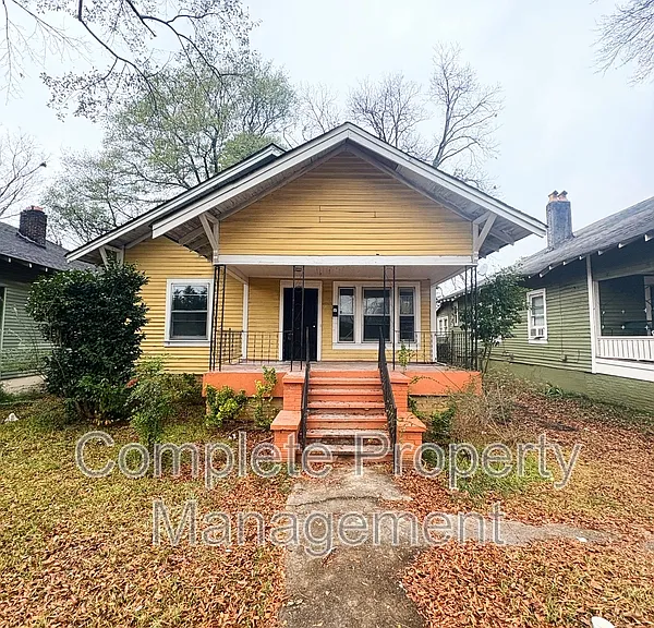 608 Fulton Ave SW — Photo 1