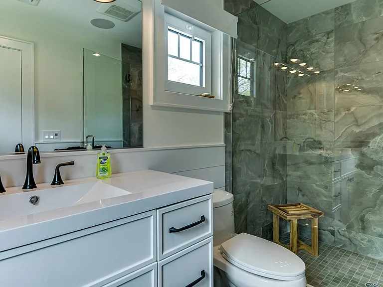 40 Edwards Ave — Photo 21