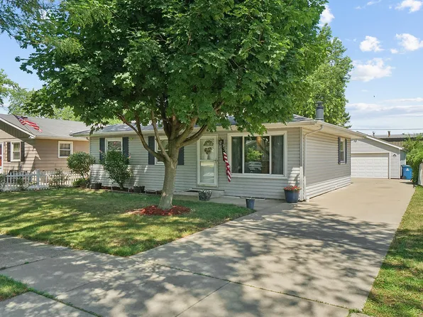 3109 Hopkins St, Steger, IL 60475