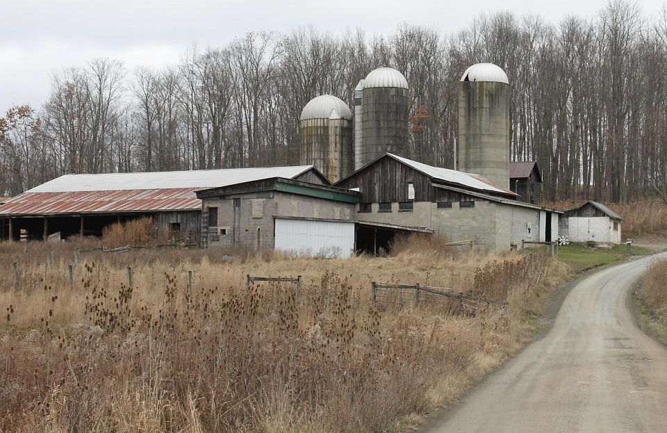 2nd image of 1386 Hoblet Rd