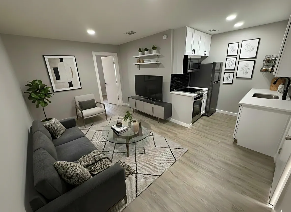 1 bed, 380 sqft, $995 — Photo 1
