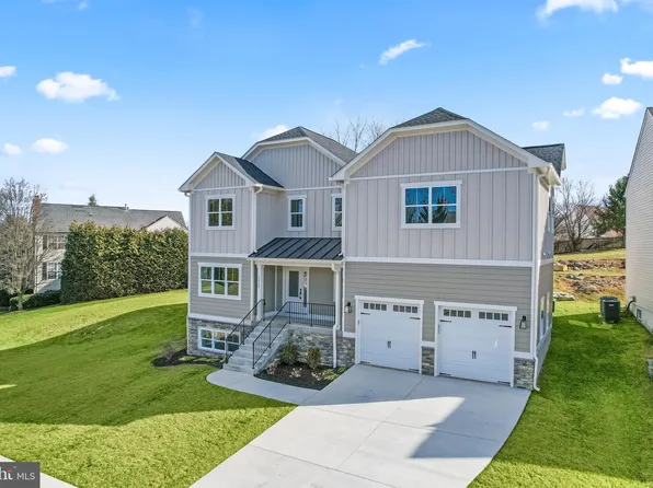 1910 Harvest Dr, Winchester, VA 22601