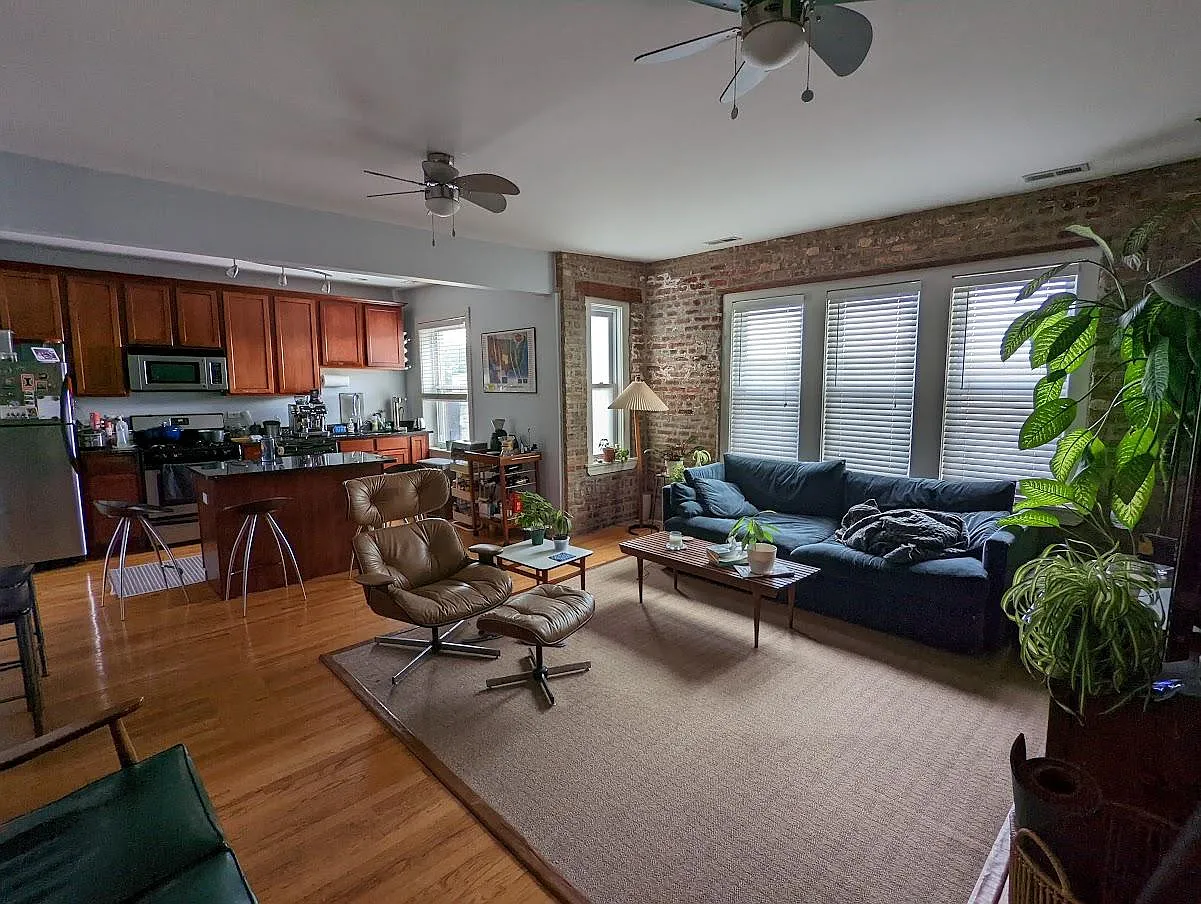 2 bed, 780 sqft, $2,450 — Photo 2