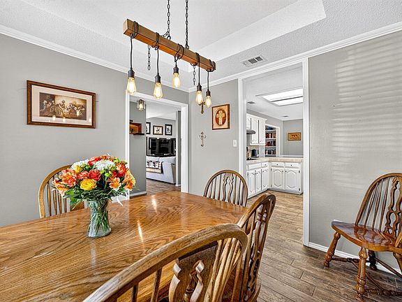 5th image of 4528 Gleneagles Dr