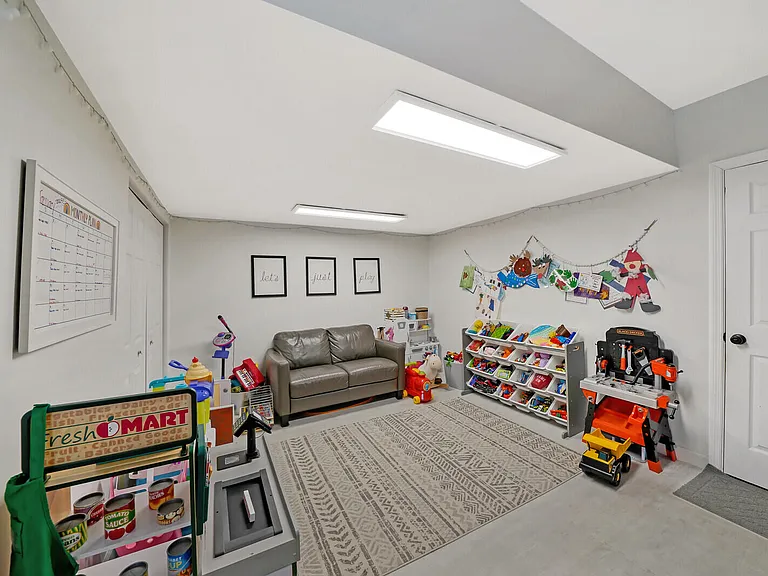 3048 NW 25th Way — Photo 22