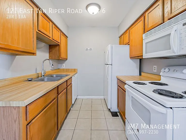 121 E Van Riper Rd #6 — Photo 6