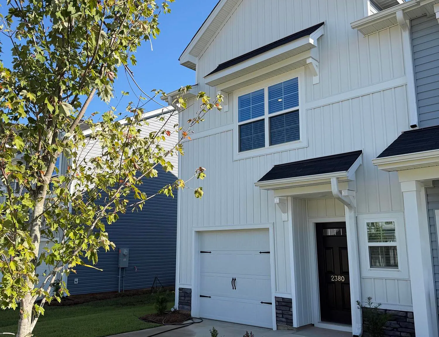 3 bed, 2.5 bath, 1454 sqft, $1,850 — Photo 1