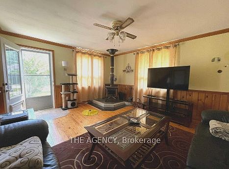 3rd image of 56 Sylvan Cres