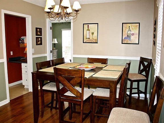 4th image of 429 Den Ridge Dr