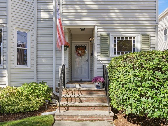 2nd image of 26 Tappan St