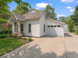 856 West St, Valparaiso, IN 46385