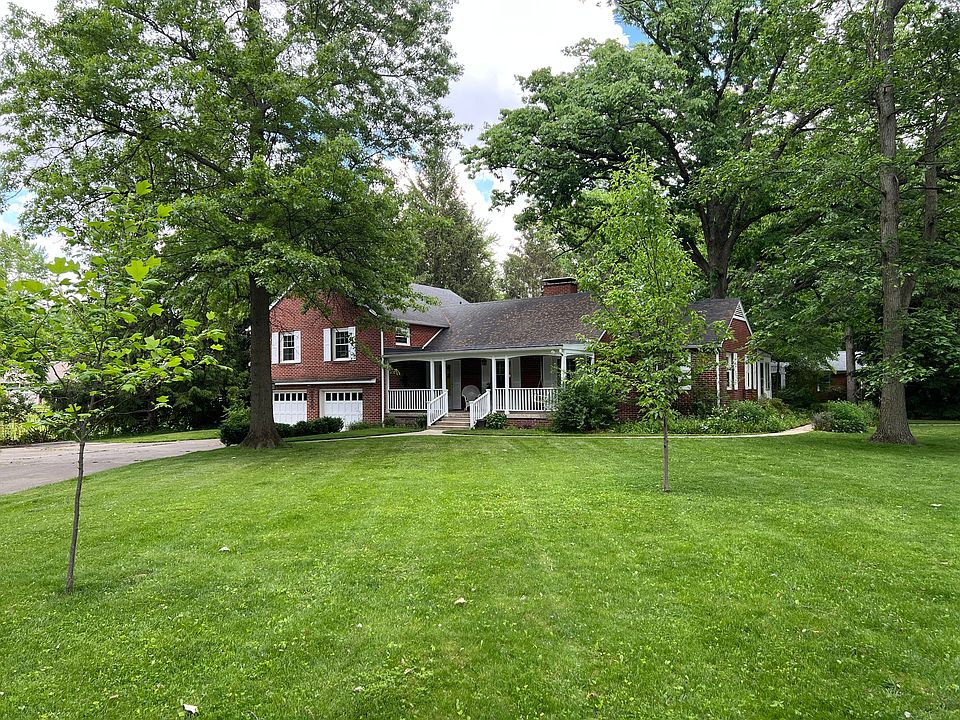 1st image of 1224 N Raible Ave