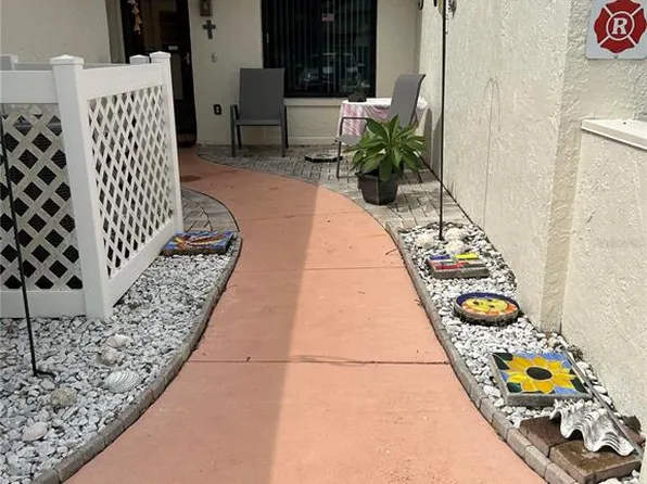 7138 28th Avenue Dr W, Bradenton, FL 34209