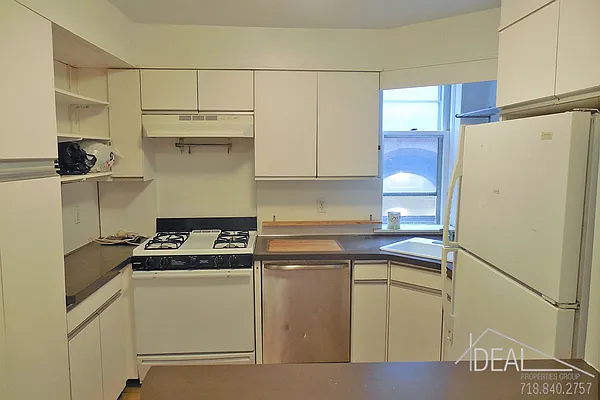 Rented by Ideal Properties Group | media 9