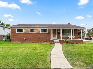 29661 Linda St, Livonia, MI 48154