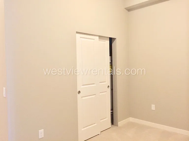 1010 Railroad Ave — Photo 305
