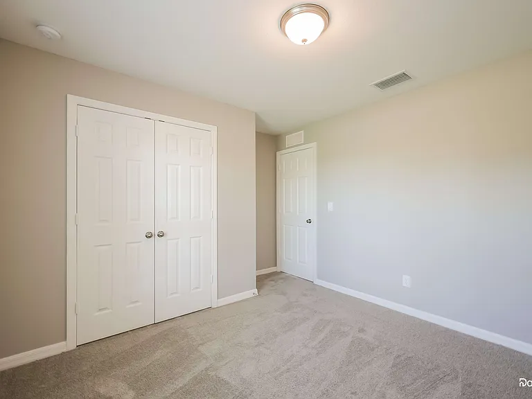 4211 21st St SW — Photo 11