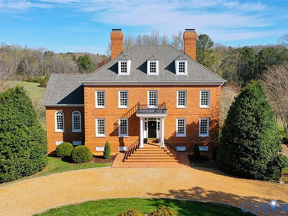3rd image of 4 Red Fox Rd