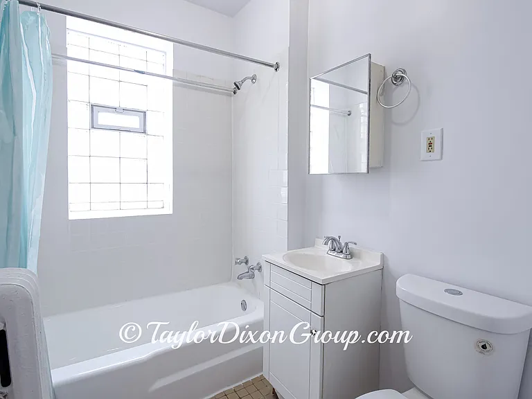 506 E 70th St #1 — Photo 21