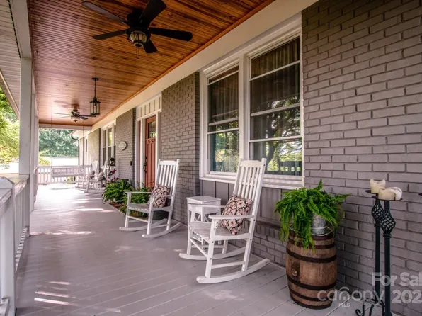 1563 Rhyne Rd, Dallas, NC 28034