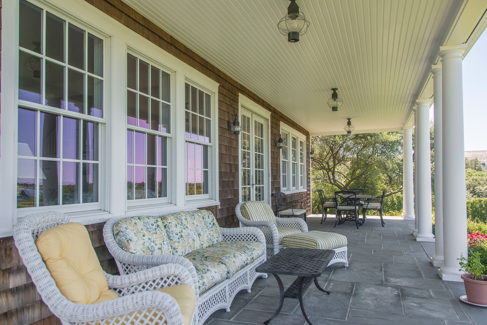  Covered patio overlooking Lake Montauk